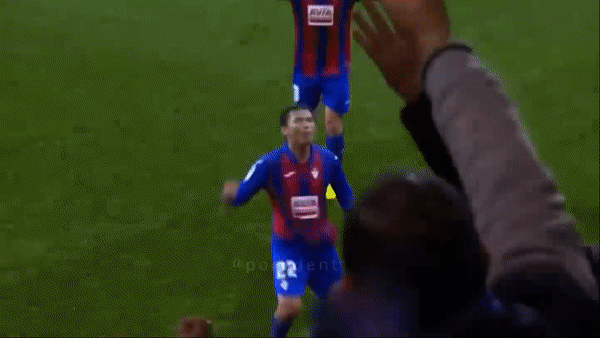 Eibar - Granada 3-0: Sergi Enrich, Kike, Takashi Inui lập công hạ guc đối thủ