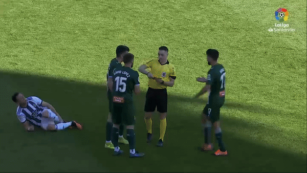 Real Valladolid - Espanyol 2-1: David Lopez sớm nhận thẻ đỏ, Ramirez, Guardiola lập công