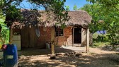 Căn nhà giữa rẫy cao su, nơi bà Ánh tường thuật với cơ quan chức năng bà bị đánh nhiều lần, trong đó có 3 lần suýt chết