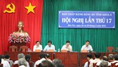 Các đại biểu tại Hội Nghị Ban Chấp hành Đảng bộ tỉnh Bến Tre lần thứ 17. Ảnh: HÀM LUÔNG