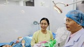 Những “heo vàng” đầu tiên chào đời đúng thời khắc giao thừa