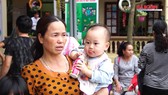Tạm đình chỉ hiệu trưởng sau vụ clip nghi thịt heo, gà “bẩn” vào bếp ăn trường mầm non