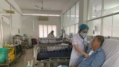 Liên tiếp phẫu thuật cứu sống 2 ca hẹp van động mạch chủ, nguy cơ đột tử cao