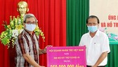 Đồng Tháp tiếp nhận 500 bộ kit xét nghiệm Covid-19