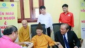 Hàng trăm tăng ni, phật tử tham dự ngày hội Hiến máu cứu người - Hành Bồ Tát đạo