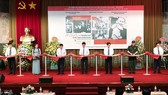 Cắt băng khai mạc triển lãm "Hồ Chí Minh-Những nét phác họa chân dung"