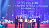 Trao tặng thưởng 15 tác phẩm lý luận, phê bình Văn học Nghệ thuật