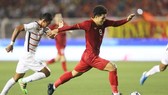 Hà Đức Chinh có 2 bàn thắng chỉ trong hiệp 1.