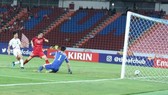Tiến Linh trong bàn mở tỷ số. Ảnh: MINH HOÀNG