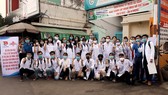 "Chúng tôi, những bác sĩ tương lai, sẵn sàng cống hiến tri thức, sức lực cho cộng đồng"