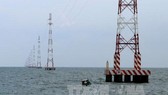 The largest cross-ocean 110 kV transmission line was constructed in Kien Giang province. The Southern Power Corporation is planning to build 53 more 110 kV power projects in southern provinces and cities. (Photo: VNA)
