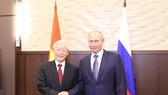 General Secretary of the Communist Party of Vietnam Central Committee Nguyen Phu Trong (L) and Russian President Vladimir Putin (Photo: VNA)