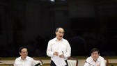 Secretary of the Ho Chi Minh City Party Committee Nguyen Thien Nhan (centre) speaks at the meeting on February 3 (Photo: VNA)