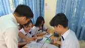 Quy định cho phép học sinh sử dụng điện thoại di động cần được hiểu thế nào cho đúng?