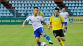 Sau khi Cần Thơ (áo vàng) rút lui, giải hạng Nhất 2023 chỉ còn 10 đội tham dự
