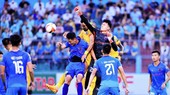 Khánh hòa và B.Bình Dương bất phân thắng bại. Ảnh: HẢI VÕ