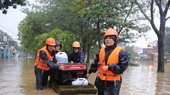 Viettel cấp tốc hỗ trợ người dân các tỉnh chịu ảnh hưởng bão Noru