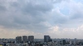The cloudy and dusty sky of HCMC on September 23. (Photo: SGGP)