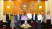 VFF, Head coach Park Hang-seo donate over US$13,000 to flood victims