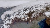 阿尔卑斯山脉雪水当量“远低于历史同期平均水平”,将导致今年春季和初夏汇入周边地区河流的融雪大幅减少。(图:European Union)