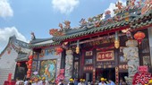 珠洋市国内外乡亲兴高采烈参加清明古庙重修落成典礼。