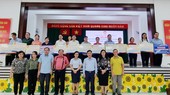 为贫困户修葺洗手间