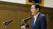 6月8日,日本首相岸田文雄在参院财政金融委员会上答辩。(图:共同社)