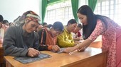 2022至2023学年,全国共动员3万2000多人参加扫盲班,较上学年增加了逾1万2000人。