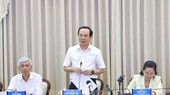 市委书记阮文年会上发言。(图:市党部新闻网)