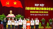 Thành ủy Cần Thơ trao Huy hiệu Đảng cho 268 đảng viên