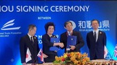 At the signing ceremony (Photo: NNT)