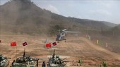 Key activities this year involve mine clearance, deactivation of unexploded ordnance or chemical weapons, fighting with tanks, rescuing hostages, and humanitarian aid activities. (Photo: VNA)