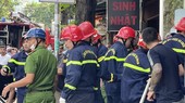 Sập cửa hàng tiện lợi ở TPHCM, một người tử vong