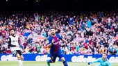 Suarez buồn vì người hâm mộ sau trận đấu với Valencia.Ảnh: Getty Images