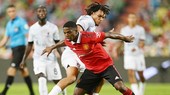 Tyrell Malacia khá mạnh mẽ trong ngày ra mắt.