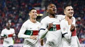 Hậu vệ Diogo Dalot đã tỏa sáng với cú đúp để giúp Bồ Đào Nha đè bẹp chủ nhà CH Séc.
