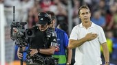 HLV Julen Lopetegui bình thản đón nhận quyết định sa thải sau trận thua Dortmund.