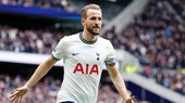 Harry Kane ghi cú đúp nâng số bàn thắng mùa này lên con 20 bàn.