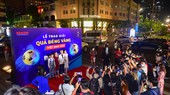 Gala trao giải Quả bóng vàng Việt Nam luôn thu hút sự quan tâm của báo chí và người hâm mộ. Ảnh: DŨNG PHƯƠNG