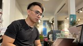 Hồng Thư là ông chủ của một quán cà phê, có thêm nghề tay trái là PR, marketing. Ảnh: NVCC