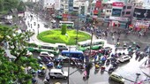 Vòng xoay Công trường Dân Chủ (quận 3 và quận 10, TP.HCM), - một "điểm đen" về kẹt xe giờ cao điểm từng được nghiên cứu xây dựng cầu vượt.
