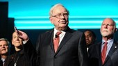 Warren Buffett ví Bitcoin như cờ bạc, cảnh báo lạm phát và suy thoái kinh tế có thể dẫn đến những vấn đề sâu sắc hơn