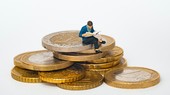 IMF: Nợ công đang tăng nhanh hơn so với dự báo trước Covid-19