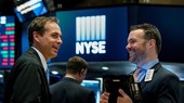Dow Jones tiếp đà thắng đậm; Dầu tăng nhẹ khi nhà đầu tư tỏ ra thận trọng