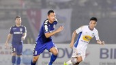 Bình Dương (áo xanh) trong trận thắng Hoàng Anh Gia Lai 4 - 1. Ảnh: NGUYỄN NHÂN