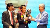 Những “ông già gân”