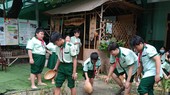 Băn khoăn hoạt động trải nghiệm: Con vui một, ba mẹ lo mười!