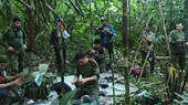 Bức ảnh mà Tổng thống Petro đăng lên Twitter kèm tin vui tìm được 4 trẻ em còn sống. Ảnh: CNN