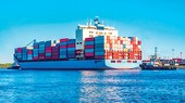 Nhiều nước luôn tranh giành vị thế của mình trên biển Đông.