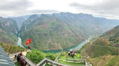 Xu hướng khách du lịch muốn trải nghiệm thực tế bằng các điểm "check in". Ảnh: VIẾT CHUNG